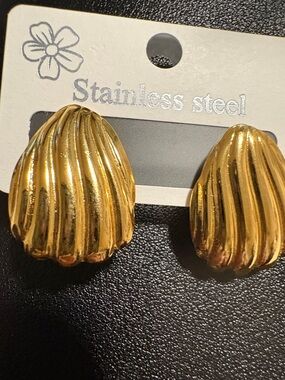 Stainless Steel Gold Ribbed Shell Drop Earrings